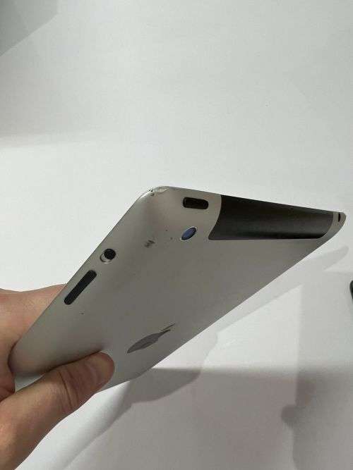 iPad 4th Gen WIFI + Cell 32gb READ
