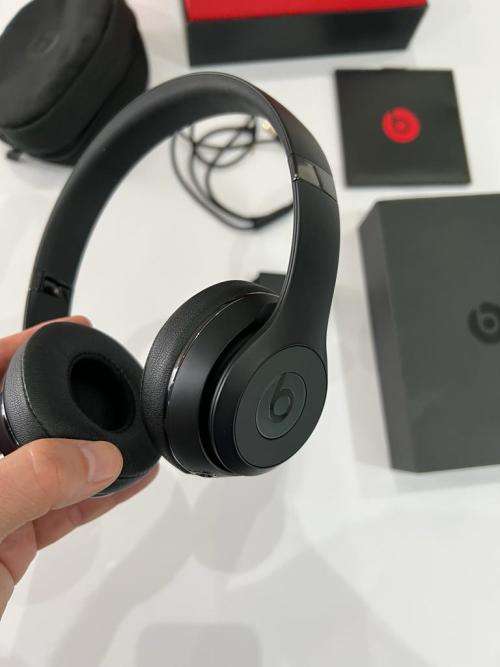 BEATS Solo 3 Wireless Headhones Black ORIGINAL