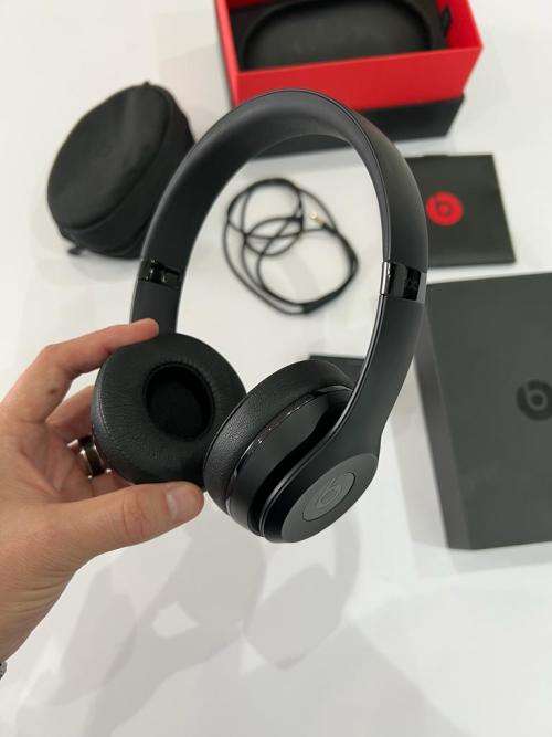 BEATS Solo 3 Wireless Headhones Black ORIGINAL