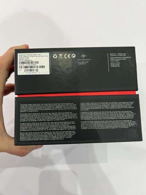 BEATS Solo 3 Wireless Headhones Black ORIGINAL