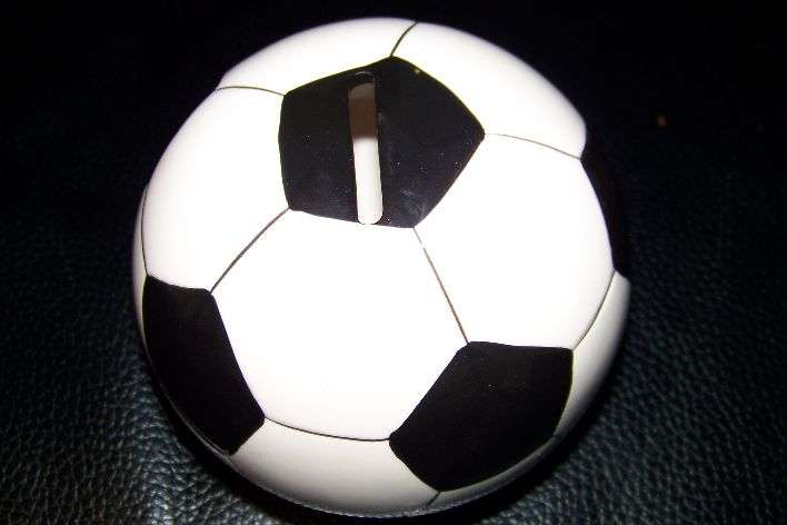 Soccer Mania - Money box - No reserve