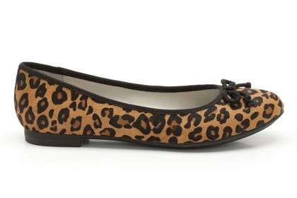 **FREE DELIVERY: 100% Authentic Clarks Comfortable Genuine Leather Flat Pumps**