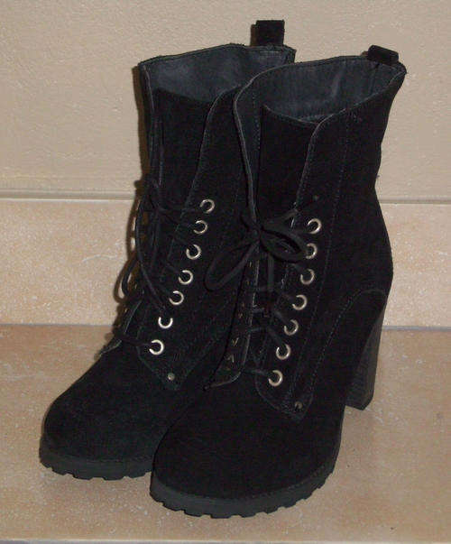 **FREE DELIVERY: Genuine Suede Leather Lace Up Ankle Boots**