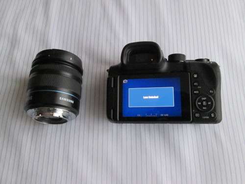 20.3 Megapixals, Digital Camera ,Samsung NX30 , 1080p video HDMI
