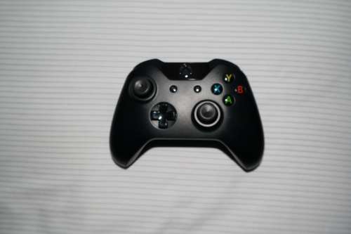 Microsoft Xbox One Controller ( Pre-owned Original) Late Entry