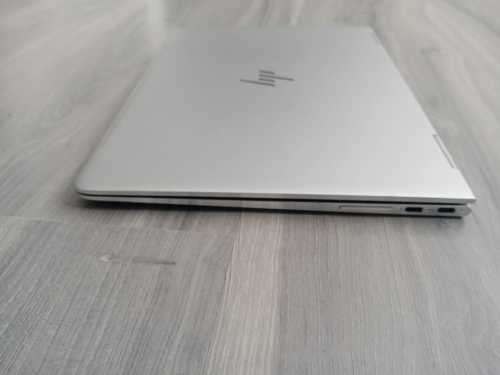 **READ AD** HP laptop i5-7th gen  Model number 13-w001nx