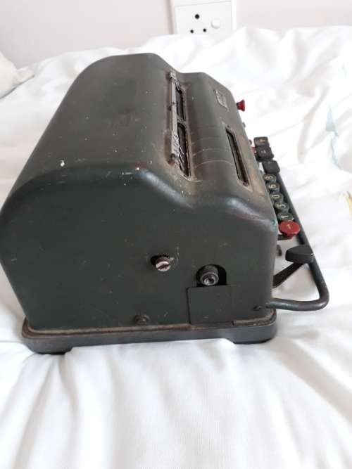 Collectors Broken Facit Calculator Model NEA1940`s.Made Sweden.Repairs RqdR 209.00 View scans