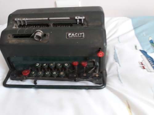 Collectors Broken Facit Calculator Model NEA1940`s.Made Sweden.Repairs RqdR 209.00 View scans