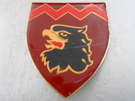 44 Para Brigade 18 Light Regiment Shoulder Flash (Flash has only 2 pin and deep scratches)