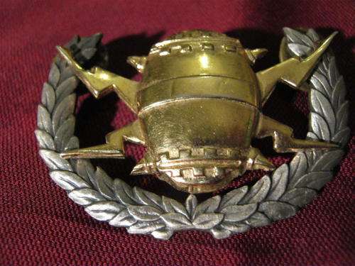 Mine counter measure qualification badge (original 2 piece)