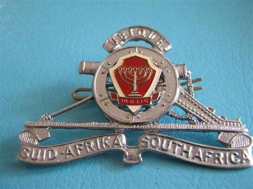 Artillery beret badge