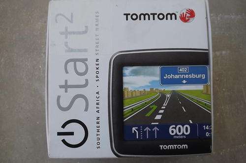 SPRING SALE!!  Tomtom Start2 3.5 inch GPS - original box with accessories - as new
