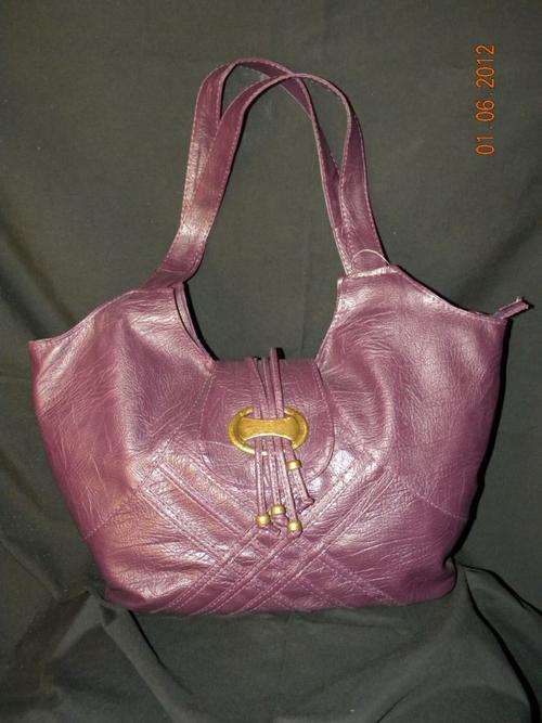 STUNNING BIG PURPLE HANDBAG