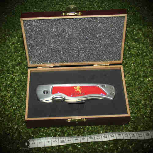 A Buffalo Lions Rugby Supporter Pocket Knife in wooden Box- as new