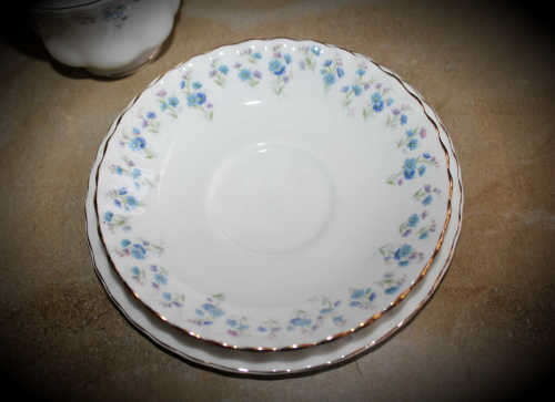 Royal Albert Trio "Memory Lane " bid per trio ..3 trio's are available