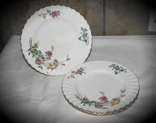 Vintage MINTON Dainty Sprays Bone China S511 Plate 200mm- 4 available-bid for 1 plate