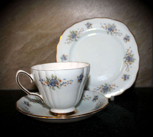 21pc Colclough Bone China made in England 6 trio's and more Product of Ridgway Potteries LTD