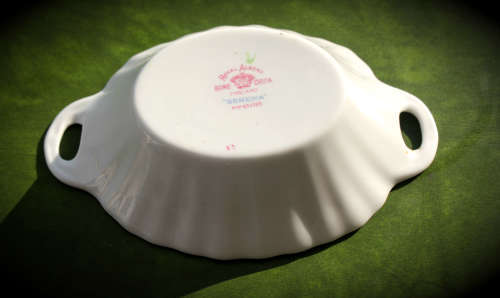 Royal Albert "SERENA" Tray - Reg No 839392 35x145x97mm (no chips)