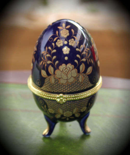 Cobalt and Gold Egg Shaped Trinket Box 104mmx60mm