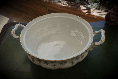 Royal Albert "Winsome" Tureen 140x300x240mm