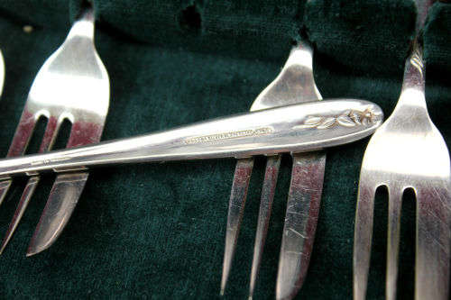 Vintage Angora Silver Plate cake lifter and cake forks  in origanal box