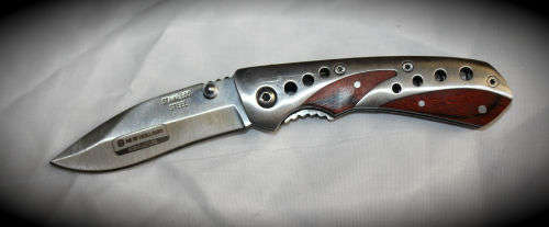 New Holland AGRICULTURE Stainless steel Pocket Knife in Wooden Box -160mm