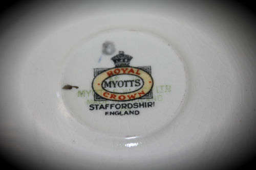 12pc Vintage Royal Crown MYOTTS Teaset made in Staffordshire England (4 duo's )