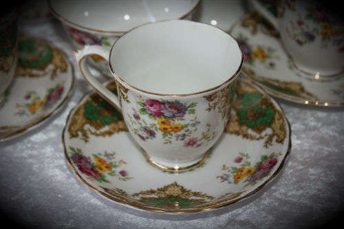 1950's Tuscan fine English Bone China Provence Teaset 5 Duo's Pot,sugar bowl ,creamer and extra Cup