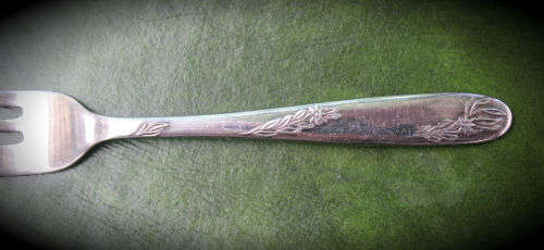 Vintage Angora Silver Plate cake lifter and cake forks  in origanal box