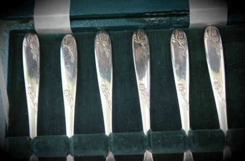 Vintage Angora Silver Plate cake lifter and cake forks  in origanal box