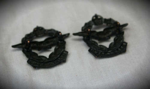 Vintage 2 x S.A.A.F Airforce /S.A.L.M Lugmag Cap Badges 36x33mm