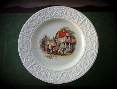 Vintage Hand Decorated Crown Devon Plate on stand COACHING DAYS The Manor House Oxford 112x255mm