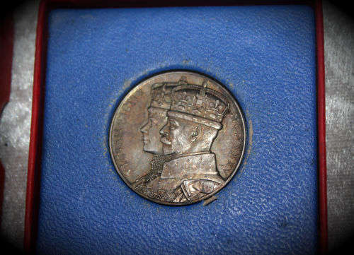 1910-1935 George V Official Silver Jubilee Medal 16g -31mm  in origanal box