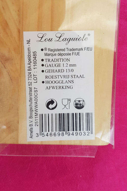 3-pcs cheese set Lou Laguiol- Tradition wooden box-1 cheese knife, 1 butter knife and 1 cheese hatch