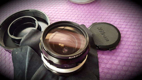 Vintage Nikon Nikkor-H Auto 1:3.5 f=28mm- 724953 Lens in Holder with caps