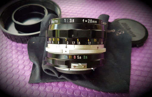Vintage Nikon Nikkor-H Auto 1:3.5 f=28mm- 724953 Lens in Holder with caps