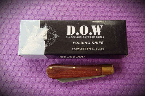 D.O.W  Folding Knife no K2850 Stainless 440 with Leather Sheath  -unused in Box .