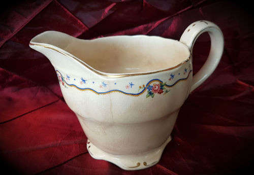 Vintage Grindley Creamer Marlborough ROYAL PETAL 120x178x125mm -see Condition