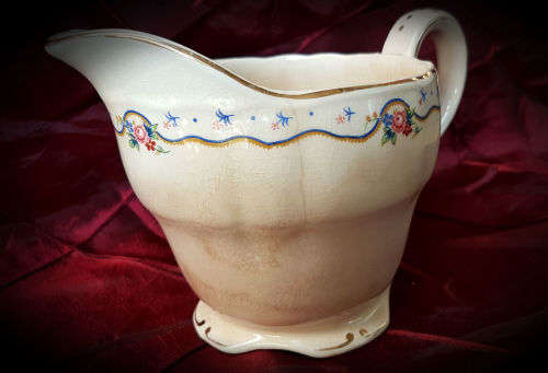Vintage Grindley Creamer Marlborough ROYAL PETAL 120x178x125mm -see Condition