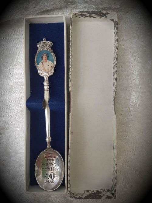 Oranjehuis Koningin Beatrix 50 Jaar 31 Januarie 1988-Souvenir spoon 16g- 121mm-Boxed