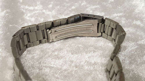 Ladies VALEN Quartz A-95 Watch  Stainless Seel Back and Strap - 30mm face - working