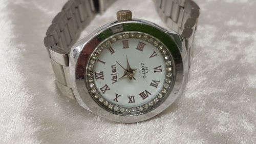 Ladies VALEN Quartz A-95 Watch  Stainless Seel Back and Strap - 30mm face - working