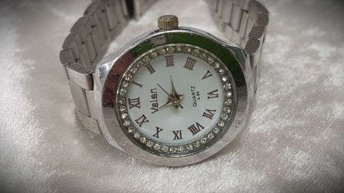 Ladies VALEN Quartz A-95 Watch  Stainless Seel Back and Strap - 30mm face - working