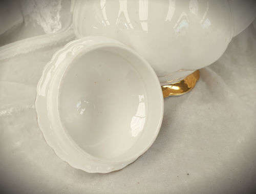 Vintage Royal Albert Val D'Or  Coffee pot - 255x230x130mm Bone China England-as new