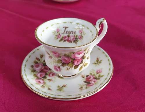 1970 Royal Albert MINI Duo - Flower of the month series - JUNE- ROSES