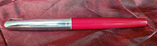 Vintage Maroon Parker 17 fountain pen