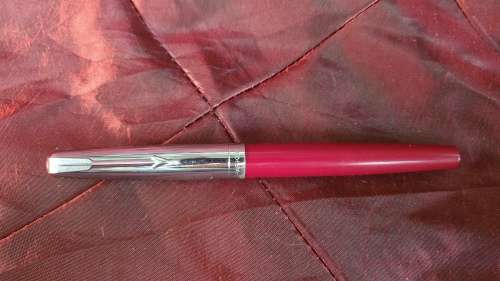 Vintage Maroon Parker 17 fountain pen