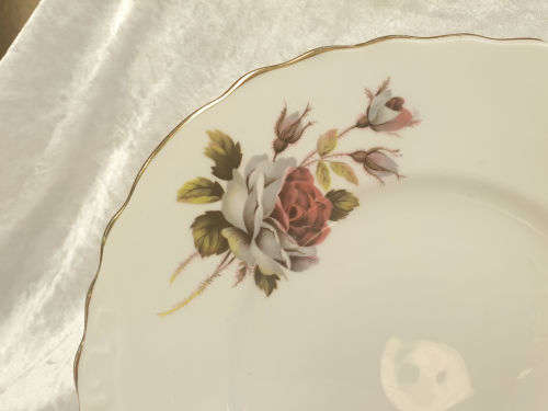 1950's ROYAL VALE Pat no 8220 bone china Cake Plate = Ridgeway Potteries England 326mm