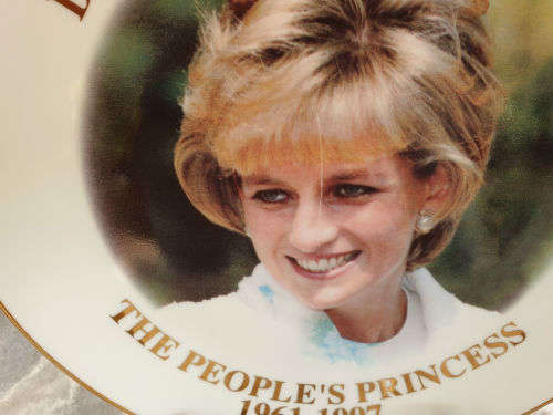 In Memory of Diana, Princess of Wales Plate 1961-1997 Fine Porcelain Plate -209mm