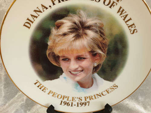 In Memory of Diana, Princess of Wales Plate 1961-1997 Fine Porcelain Plate -209mm
